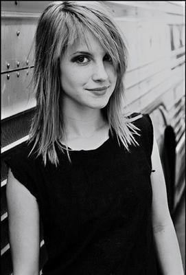 Hayley Williams Vs Simone Simons