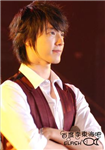 Donghae Or Eunhyuk?