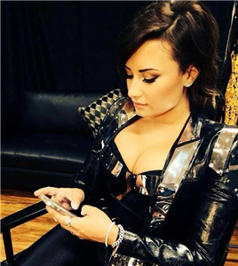 Demi'nin Lovatic'imisin?