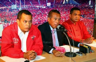 ยุบสภาหรือรออีกปีกว่าค่อยเลือกตั้งth&En
