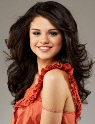 Jsi Spíš Selena Gomez Nebo Demi Lovato ?