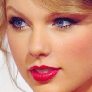 Taylor Swift Ne Kadar Benziyorsu