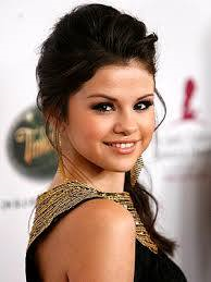 Selena Gomezi %100`De Kaç Tanıyo