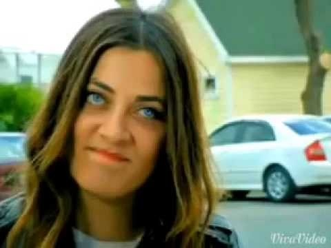 Hangi Ünlüsün