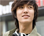 Mirip Siapaaaaaaaa? Kmu D Bbf?