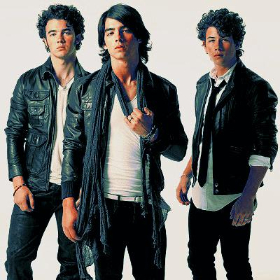 Jonas Brothers Vs Justin Bieber