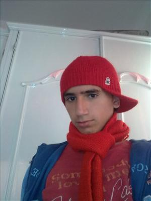 مين احسن واحد بحارتنا