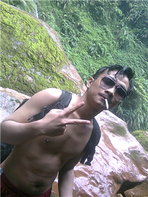 Ramalan Seorang 'R'
