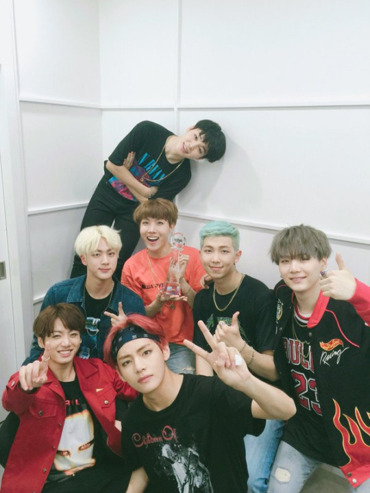 Sana En Uygun Bts Şarkısı Hangis