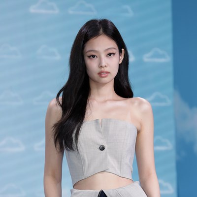 Jennie Ye Ne Kadar Benziyosun