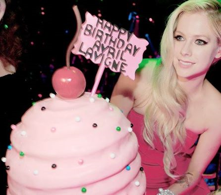 Little Black Star Mısın ?