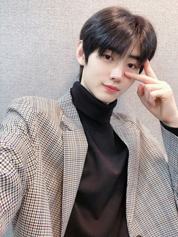 Siapa bias kamu? 