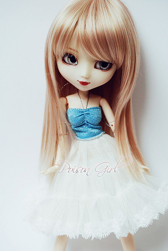 Connais Tu Vraiment Fashion Doll
