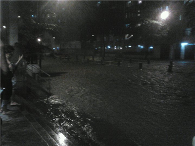 Piscinões X Túnel Extravasor.