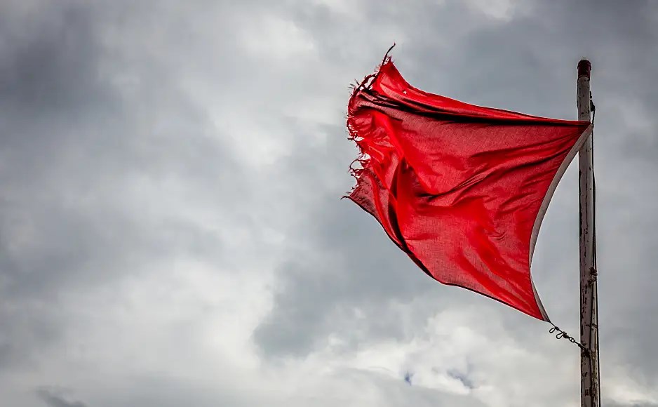 Siapa Pacar Red Flag Ku?