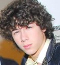 Hangi Jonas Brothers Karakterisin??