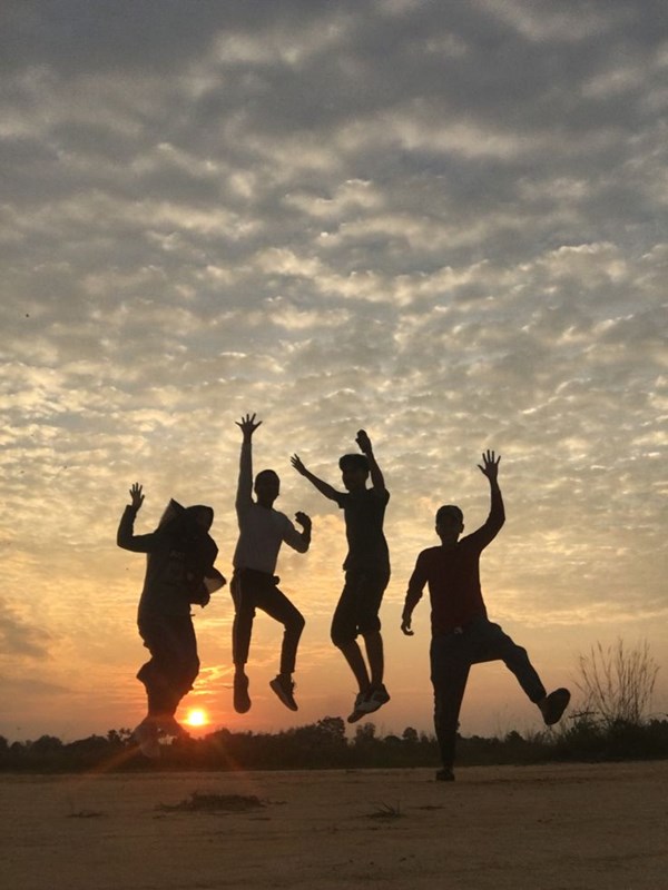 kamu adalah teman setia ku