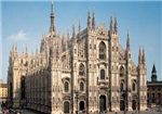 Lancia Anche Tu Un Monumento In Testa Al Premier