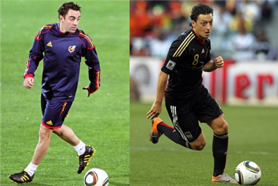 Özil Or Xavi ?