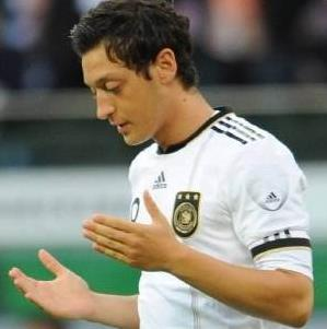 Özil <3