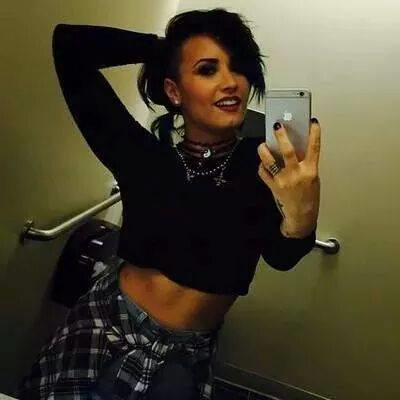 Lovatic Misin Yoksa Fan Mı?