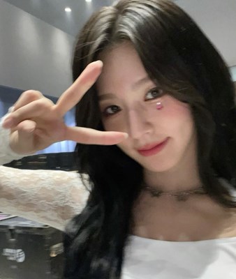 Grubunda harcanan kadın idol?
