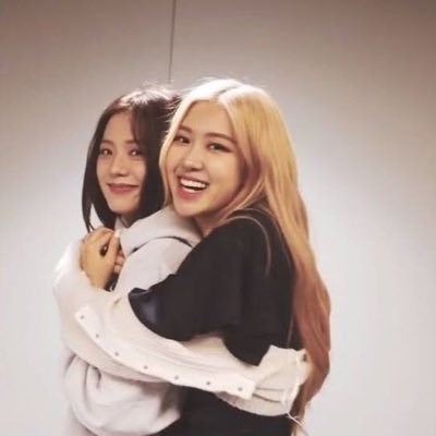 Hangi kpop idölüsün