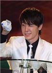 Leedonghae(이동해) Or Jungyonghwa(정용화) 