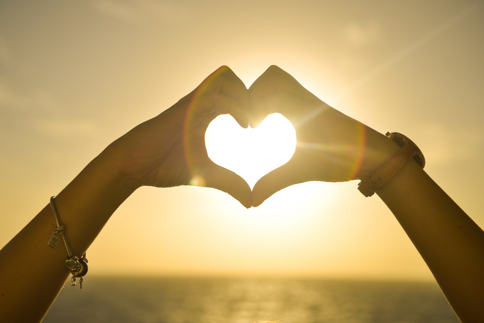 Quel Est La 1Ere Lettre De Ton Âme Sœur ❤️🧡💛💚💙