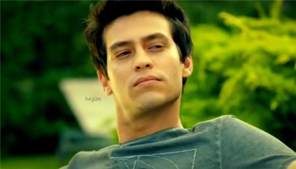 Ekin Koç