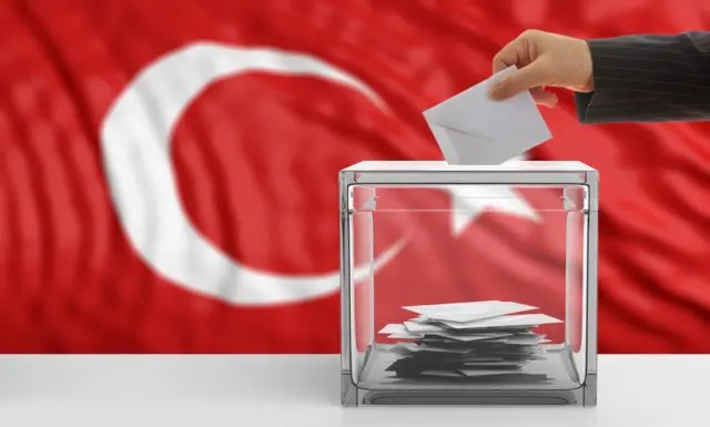 BU PAZAR SEÇİM OLSA: OYUNUZ KİME?