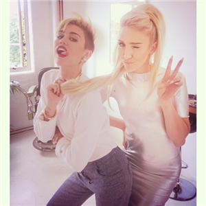 Hangi Ünlüsün?