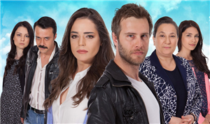 Kırgın Çiçeklerde Kimsin