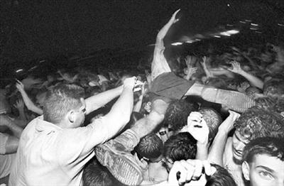 Mosh Alebo Moč?