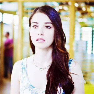 Özge Gürel 