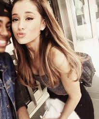 Assomigli Ad Ariana Grande?