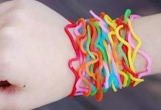 Are You Addicted To Silly Bandz?!