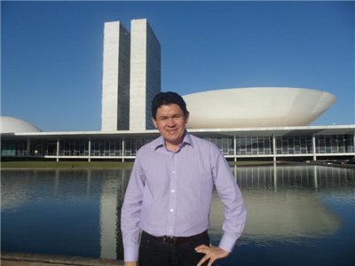 NEIL VAGNER E DOUTOR??