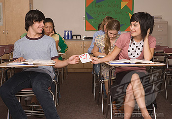 Should You Move On With Your Ex/Crush Or Stay?