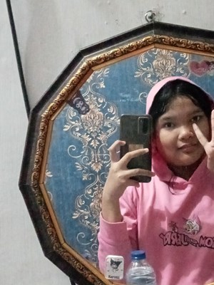 Seberapa Anda Akrab Dengan Nayla Syafitri 