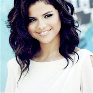Selena Gomez Kadar Güzelmisin