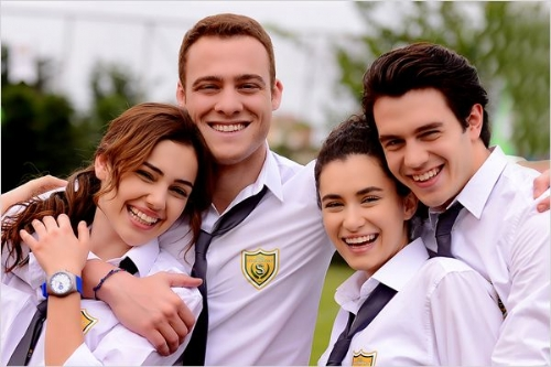 Güneşi Beklerken Hangi Karakters