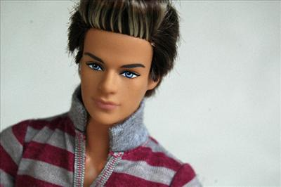 Which Singles Guy Would You Be Cute With?