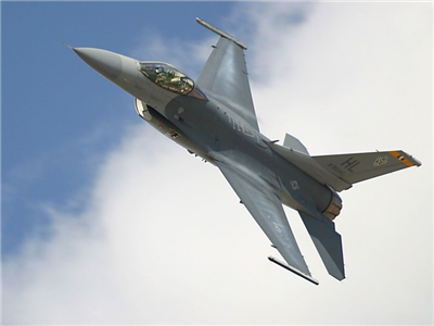 F-16 pilotluğu