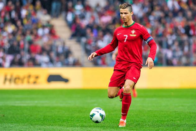 Hangi Futbolcuyu Özeniyon