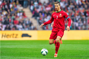 Hangi Futbolcuyu Özeniyon