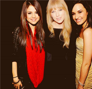 Selly Mi Taylor Mu Demi Mi