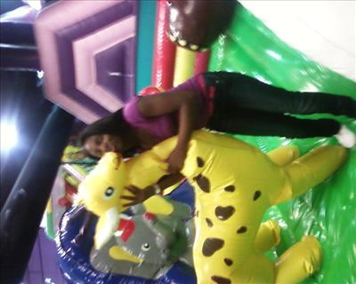 I Lov My Bestiez Wen Thr Not Frunting Meh