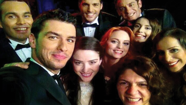 Kiraz Mevsimi Hangi Oyuncusun