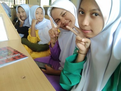 Siapa kamu di grup M.M.K
